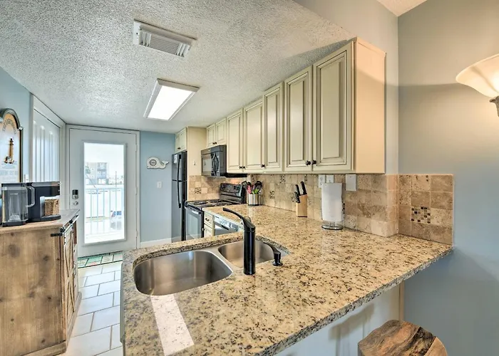 Holiday home Retreat W/ Private Access!